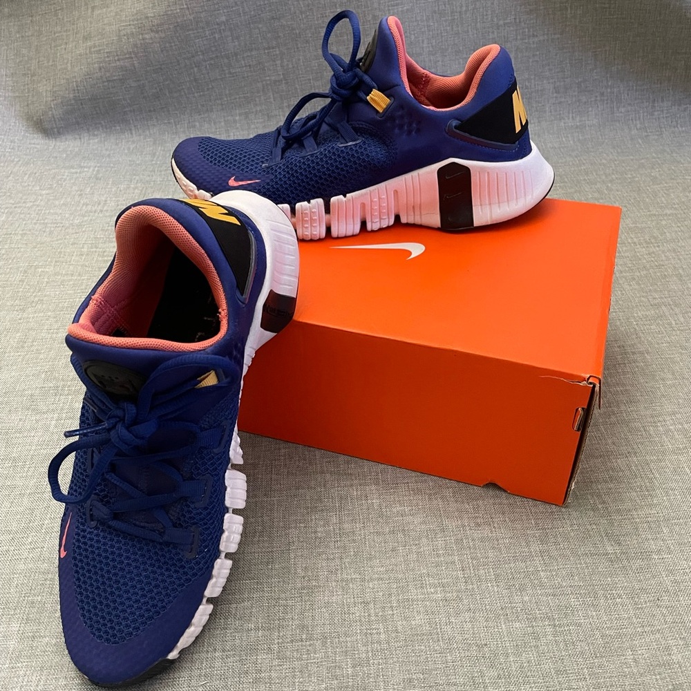 Nike Free Metcon 4 Deep Royal Blue and Orange Sneakers Modern Design